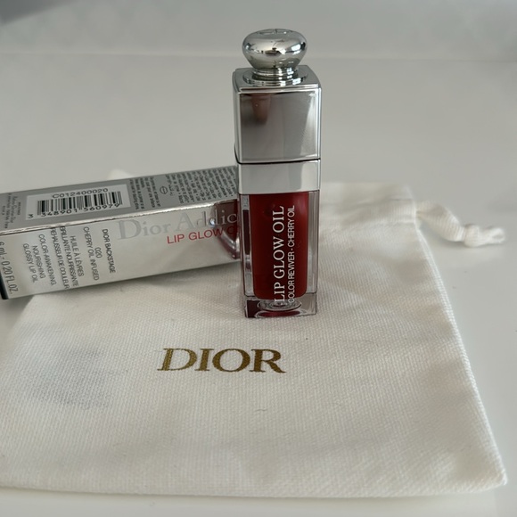 Dior Addict Lip Glow Oil and Dior Pouch - Picture 3 of 5